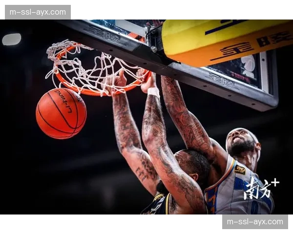 【2026年4月CBA联赛·赛中·报道半决赛G4：广东主场扳回一城，沃特斯末节独得15分